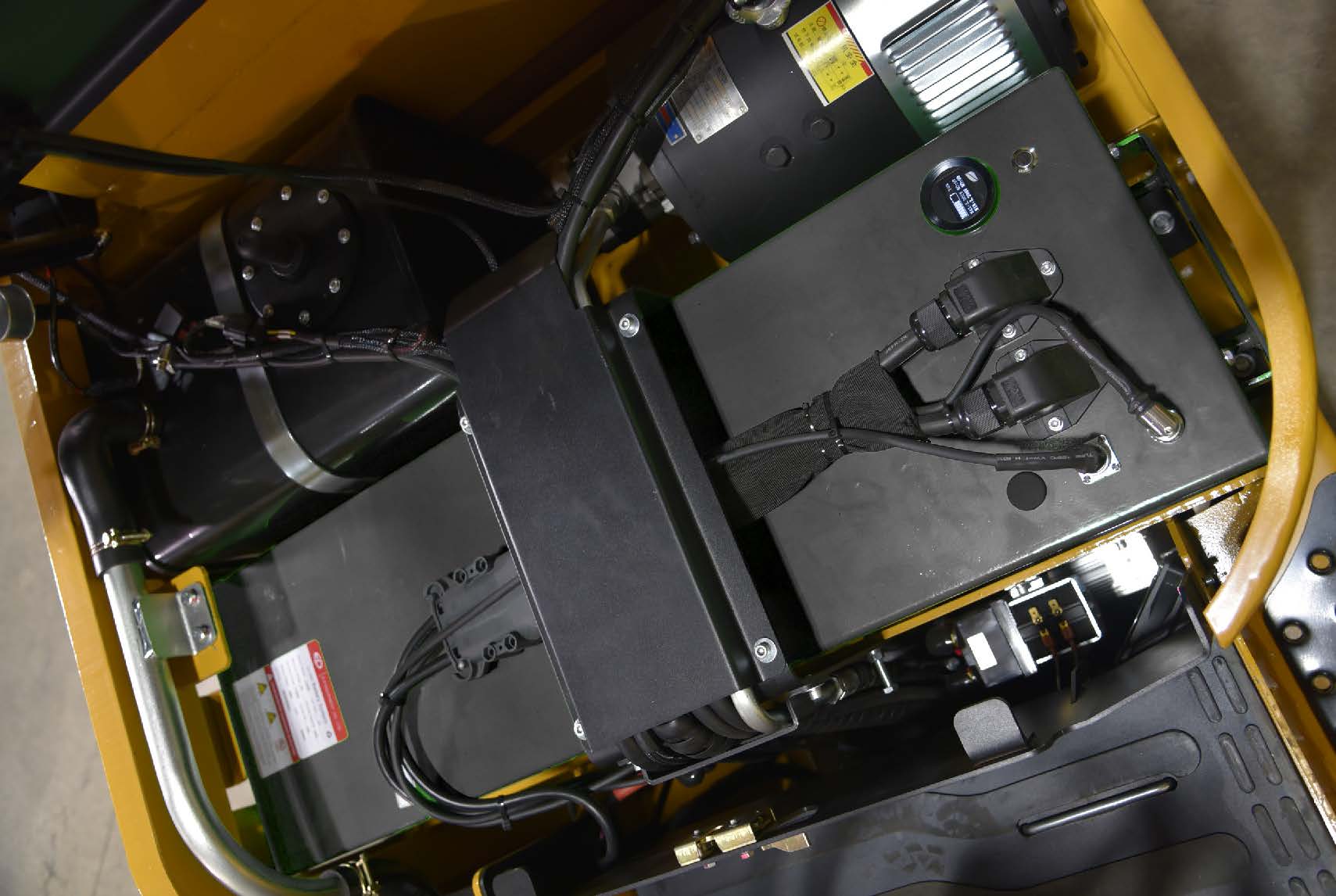 Big Joe Forklifts LXE40 3